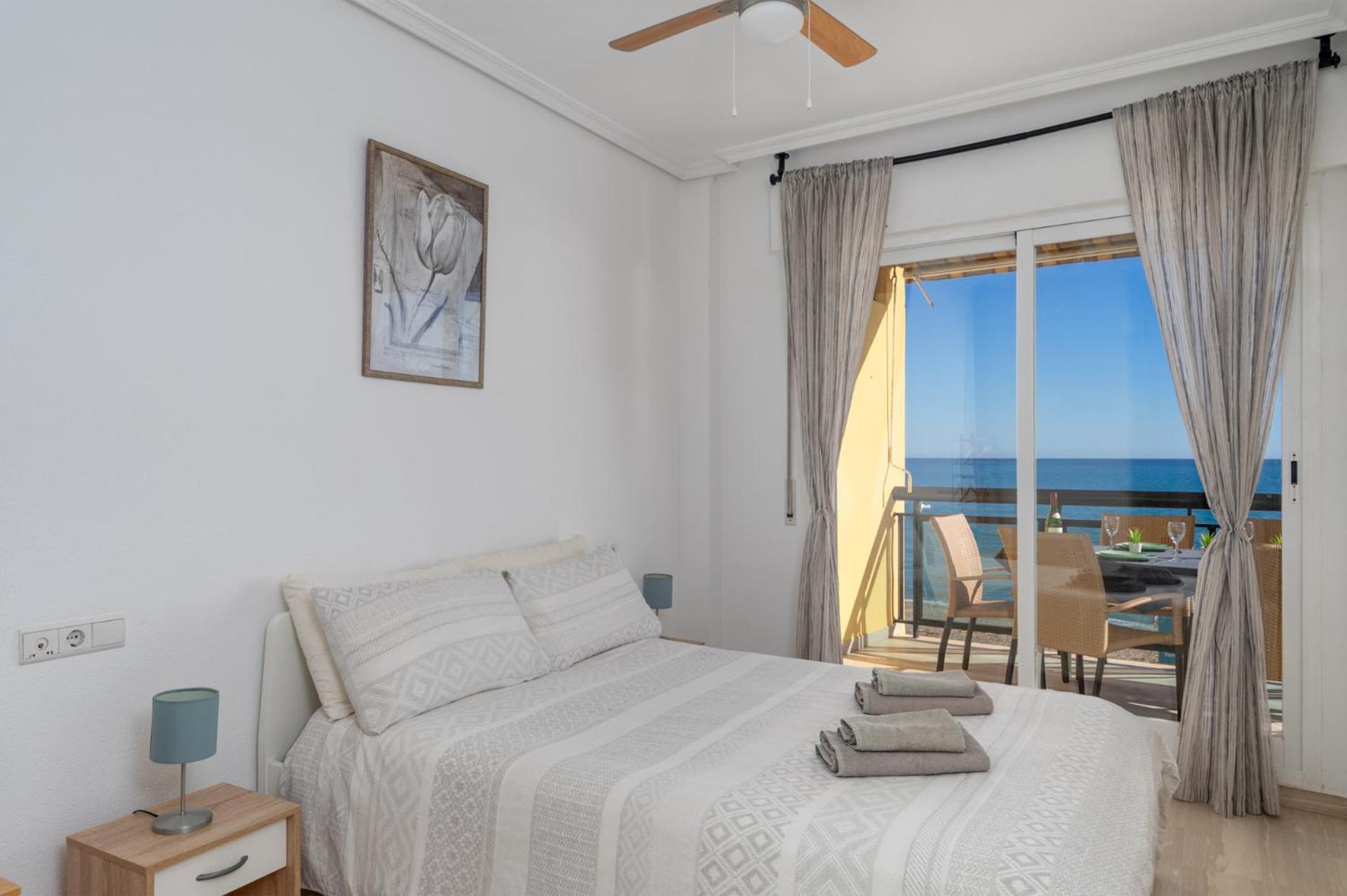3 Bedroom, Sea Front & Sea View, Plunge Pool フエンヒロラ エクステリア 写真